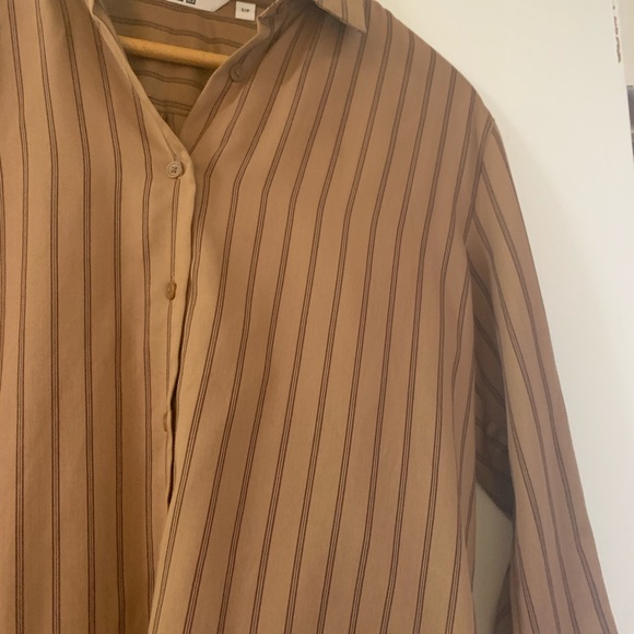 Uniqlo stripped blouse size small - Picture 3 of 6